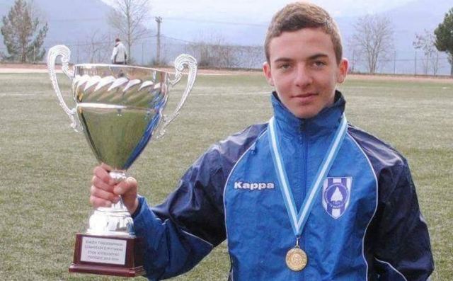 Θρήνος για τον 18χρονο Γιώργο...