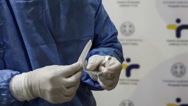 Κορωνοϊός: 7.463 κρούσματα σήμερα και 237 επαναλοιμώξεις - Στους 244 οι διασωληνωμένοι, 34 νέοι θάνατοι