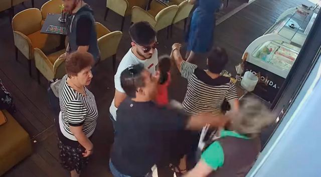 Ξύλο σε καφετέρια γιατί... άργησε η παραγγελία - Δείτε βίντεο