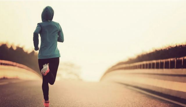 Έρευνα: Αρκούν 2' έντονης σωματικής άσκησης τη μέρα για να μειώσουν τον κίνδυνο πρόωρου θανάτου