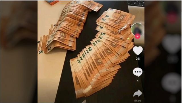 Η συμμορία με τις διαδικτυακές απάτες έκανε επίδειξη πλούτου στο TikTok - Διαβάστε τους διαλόγους