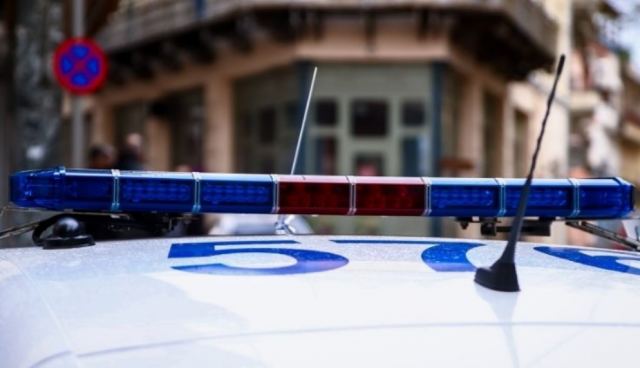 Άνδρας σε αμόκ εισέβαλε με το αυτοκίνητό του στο Εφετείο Αθηνών