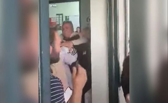 Εκλογές 2023: Χαμός σε εκλογικό κέντρο του Ρίο – Μαλλιοτραβήγματα και φωνές