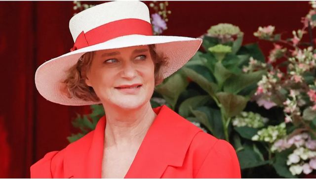 Βέλγιο: «Με παράτησε σαν ένα κομμάτι κρέας στα σκυλιά» λέει η εξώγαμη κόρη του βασιλιά Αλβέρτου