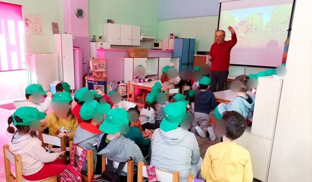 Το 10ο Νηπιαγωγείο Θήβας του Δήμου Θηβαίων ανακάλυψε τον ‘’κρυμμένο θησαυρό των σκουπιδιών ‘’