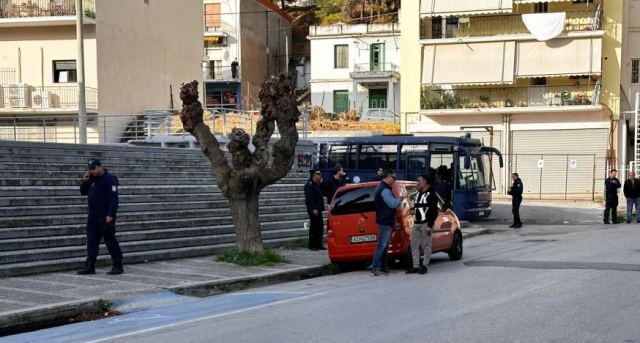 «Απώθησε με βίαιο τρόπο το όπλο και εκπυρσοκρότησε» - Αρνείται όλες τις κατηγορίες ο αστυνομικός