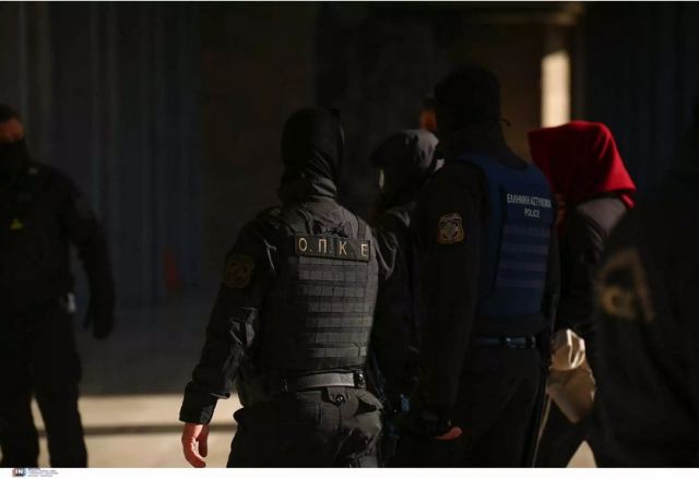 Διάλογοι «φωτιά» αξιωματικών της ΕΛ.ΑΣ με νονούς της νύχτας – Έρευνα διέταξε ο Θεοδωρικάκος, παρέμβαση Ντογιάκου