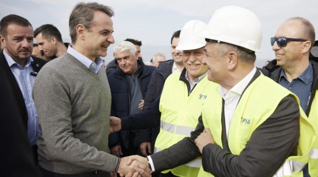 Μητσοτάκης: «Μέσα στο 2023 παραδίδονται 24 χιλιόμετρα του E65»