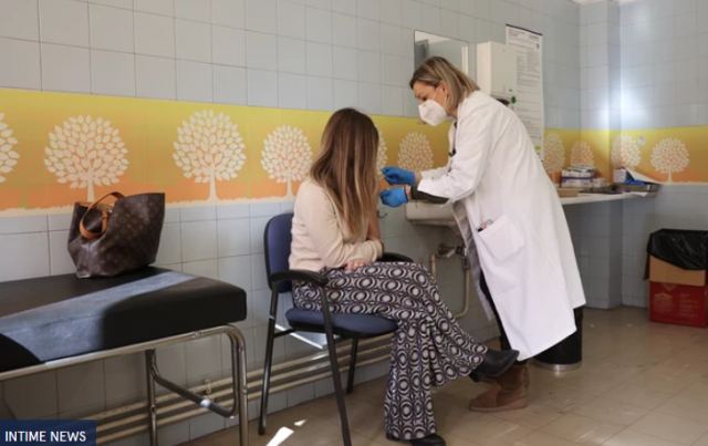 Κορωνοϊός: Πιθανή τα επόμενα χρόνια μια ετήσια δόση εμβολίου