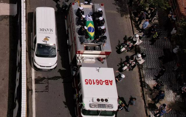 Πελέ: LIVE το τελευταίο αντίο στο θρύλο του ποδοσφαίρου