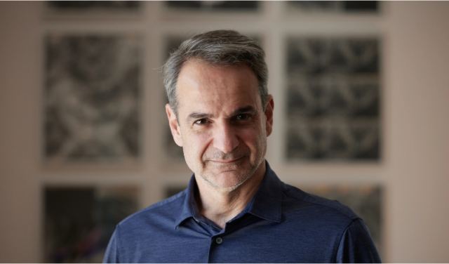 Καθηγητές, συγγραφείς, τραγουδιστές και ηθοποιοί ρωτούν τον Κυριάκο Μητσοτάκη