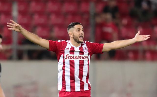 Ολυμπιακός: Τέλος ο Μανωλάς, φεύγει για Ντουμπάι