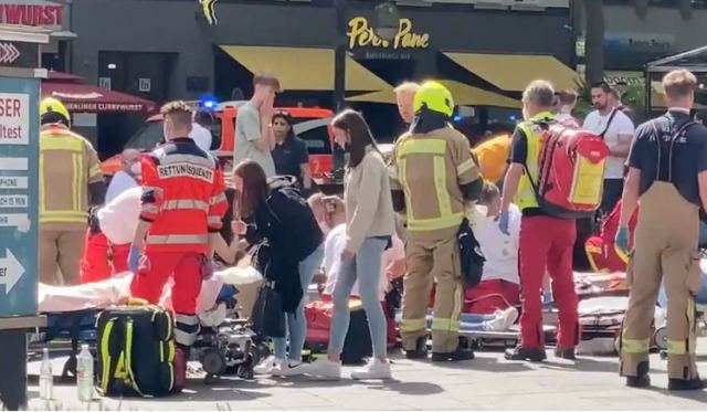 Γερμανία: Αυτοκίνητο έπεσε πάνω σε πλήθος – Ένας νεκρός και πολλοί τραυματίες