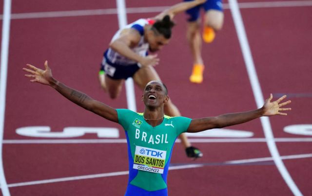 Παγκόσμιο Πρωτάθλημα στίβου: Φοβερή κούρσα και χρυσό μετάλλιο για τον Άλισον ντος Σάντος στα 400 μέτρα με εμπόδια