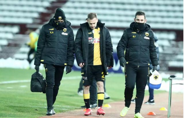 ΑΕΚ: «Επίθεση» και σε Μπακάκη από οπαδούς - Τι απάντησε ο ίδιος