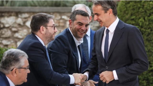 Μητσοτάκης στο προεδρικό Μέγαρο: Ούτε εκλογές, ούτε ανασχηματισμός - Να πάτε διακοπές