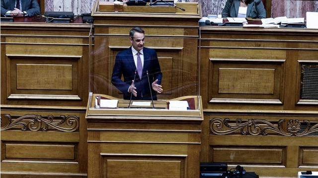 Μητσοτάκης: Μισός μισθός bonus σε 100.000 υγειονομικούς και ΕΚΑΒ - 250 ευρώ σε χαμηλοσυνταξιούχους και ΑΜΕΑ