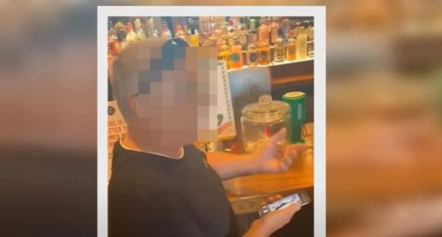 Βρετανία: Εξαγριωμένο πλήθος «λίντσαρε» άνδρα γιατί φωτογράφισε κοπέλα εν αγνοία της