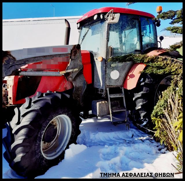 Με τρακτέρ πήγαν να «σηκώσουν» ολόκληρο παλιό εργοστάσιο