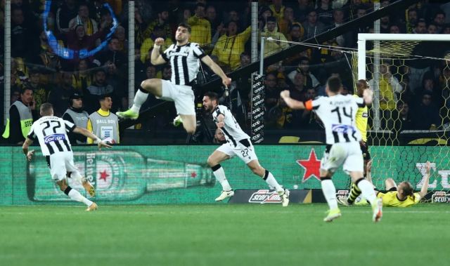 ΑΕΚ – ΠΑΟΚ 2-2: Στο 89′ παρέμειναν στην κορυφή οι Ασπρόμαυροι