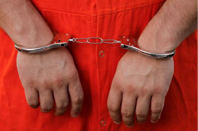 Αλαμπάμα: Άδοξο τέλος σε love story στις φυλακές – Συνελήφθη ο βαρυποινίτης, αυτοκτόνησε η δεσμοφύλακας