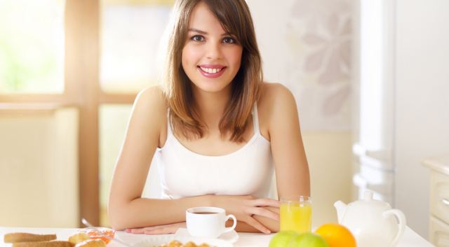 Τι κερδίζουμε όταν τρώμε πλούσιο πρωινό