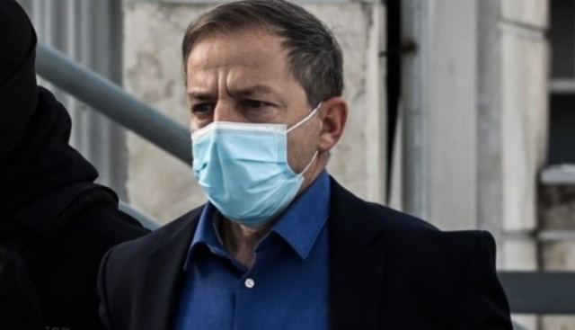 Ρουβίκωνας: Παρέμβαση στο σπίτι του Λιγνάδη - 