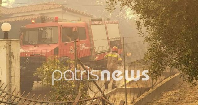 Μαίνεται η πυρκαγιά στην Ηλεία - Γιγαντιαία επιχείρηση της Πυροσβεστικής Υπηρεσίας