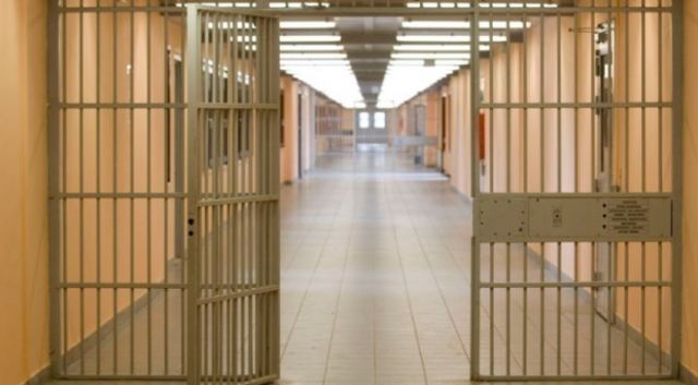 Προφυλακιστέος ο τράπερ και οι συνεργοί του για τις ανατινάξεις των ΑΤΜ