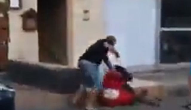 Αδιανόητο περιστατικό στην Κύπρο: Άνδρας κλωτσούσε γυναίκα με το βρέφος της στην αγκαλιά