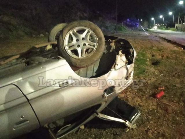 Τρεις τραυματίες μετά από τροχαίο με ανατροπή ΙΧΕ