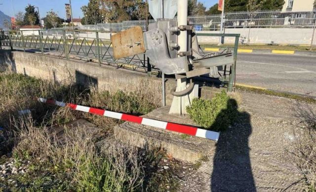 Ξηλωμένες οι μπάρες στο Παγκράτι - Οδηγοί προσοχή