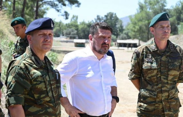 ΥΕΘΑ: Εκτάκτως ο Χαρδαλιάς σε μονάδες των Ενόπλων Δυνάμεων για ελέγχους πυρασφάλειας μετά τη φωτιά στη Νέα Αγχίαλο