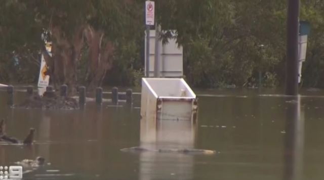 «Πνίγηκε» από τις καταρρακτώδεις βροχές παραθαλάσσιο θέρετρο με ειδυλλιακές παραλίες στην Αυστραλία