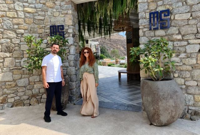 Συναντήσαμε το Λαμιώτη chef Κώστα Παπαθανασίου στο κορυφαίο εστιατόριο της Μυκόνου!