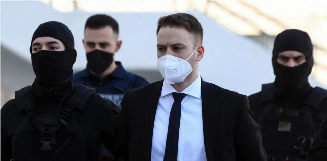 Guardian: «Η ώρα της κρίσης για τον ναρκισσιστή Μπάμπη Αναγνωστόπουλο» -Πώς οι Αρχές έφτασαν στα ίχνη του