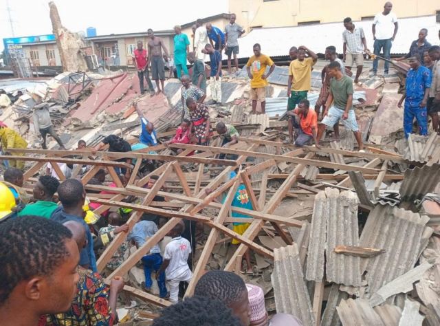 Νιγηρία: Τουλάχιστον τρεις νεκροί και επτά τραυματίες από κατάρρευση τεμένους στο Λάγκος