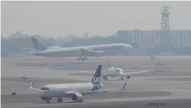 Μεγάλη φωτιά έξω από το Λονδίνο - Κίνδυνος να ακυρωθούν οι πτήσεις στο Χίθροου