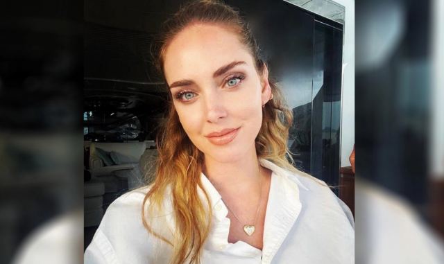 Η Κιάρα Φεράνι κρούει τον κώδωνα του κινδύνου για την ακροδεξιά απειλή για την Ιταλία