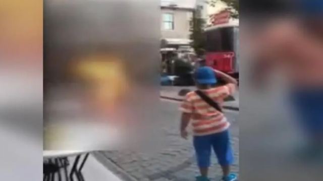 Κωνσταντινούπολη: Νεαρός αυτοπυρπολήθηκε και ο κόσμος τον τραβούσε βίντεο - Πολύ σκληρές εικόνες