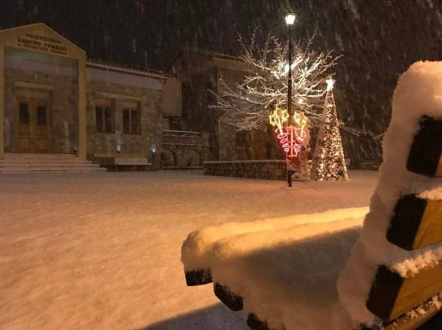 Χιονίζει προς Μπράλο, Γραβιά, Καστέλλια και Αμφίκλεια