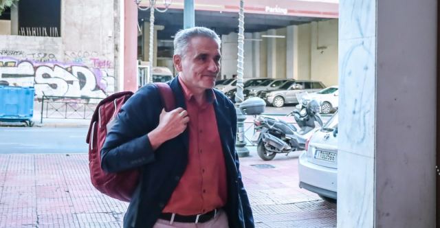 Τσακαλώτος: Η σιωπή Τσίπρα «μέρος του τραύματος που ζει τώρα ο ΣΥΡΙΖΑ»