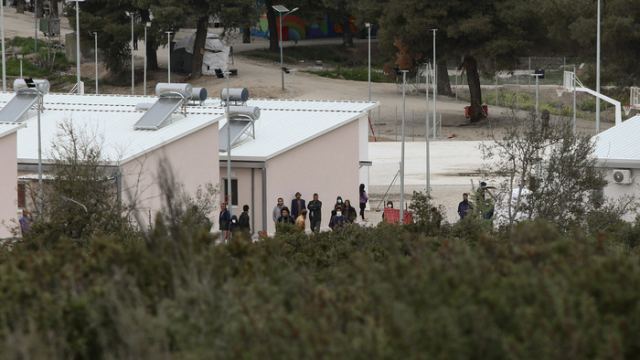 Διαμαρτυρία μεταναστών του Καμπ της Ριτσώνας μετά τον αιφνίδιο θάνατο 43χρονου