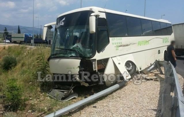 Τροχαίο με λεωφορείο του ΚΤΕΛ Φθιώτιδας (ΦΩΤΟ)