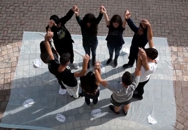 Το ΓΕΛ Αμφίκλειας μας παρουσιάζει τις ιδέες του για... Έναν καλύτερο κόσμο! - ΒΙΝΤΕΟ