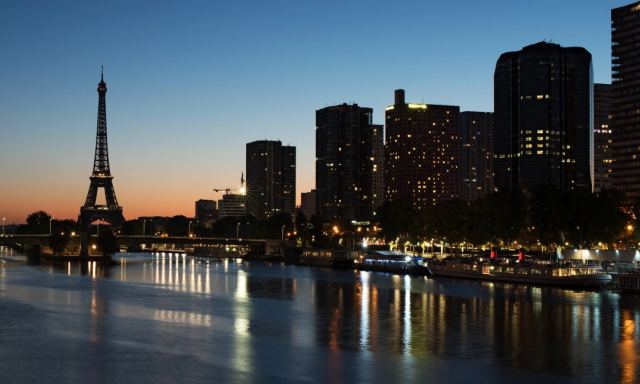 Ενεργειακή κρίση: 30.000 ένοπλοι θα περιπολούν στο σκοτεινό Παρίσι