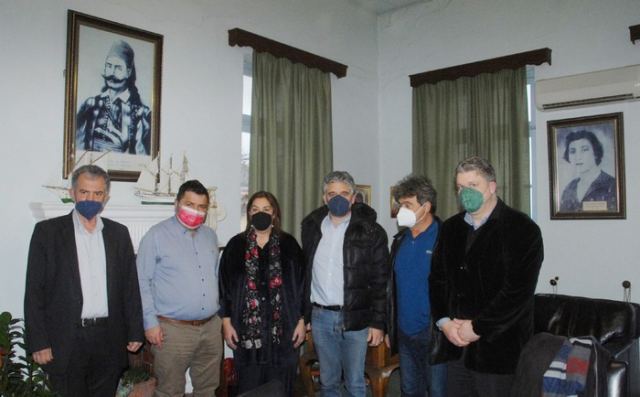 Στη Βόρεια Εύβοια κλιμάκιο του ΚΙΝΑΛ με επικεφαλής την Τόνια Αντωνίου