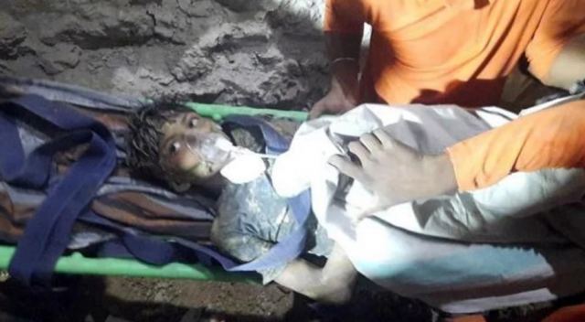 Ινδία: Σώθηκε το 10χρονο αγόρι που είχε εγκλωβιστεί για τέσσερις ημέρες σε πηγάδι με φίδια και σκορπιούς