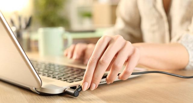 Αυτές είναι οι συσκευές-βαμπίρ: Καίνε ρεύμα ακόμα και κλειστές - Δείτε ποιες κοστίζουν περίπου 175 ευρώ το χρόνο