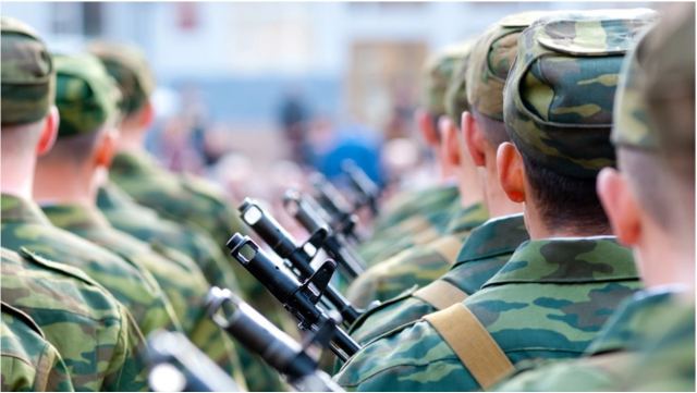 Ρωσία: Φιάσκο η επιστράτευση, κάλεσαν ηλικιωμένους, ασθενείς και... μαίες